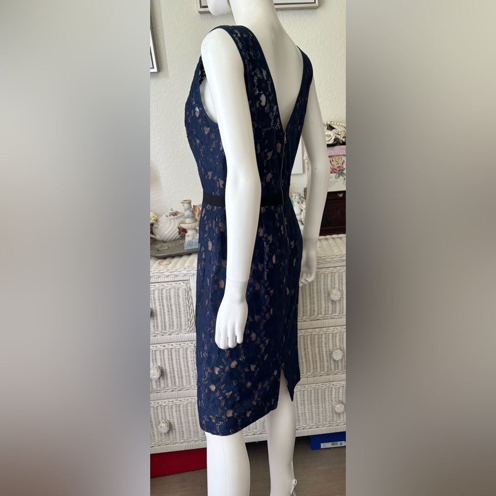 BCBG MAXAZRIA Alice Lace Shift Dress WaistBand Lined Sleeveless in Blue Size 10 - Picture 8 of 13